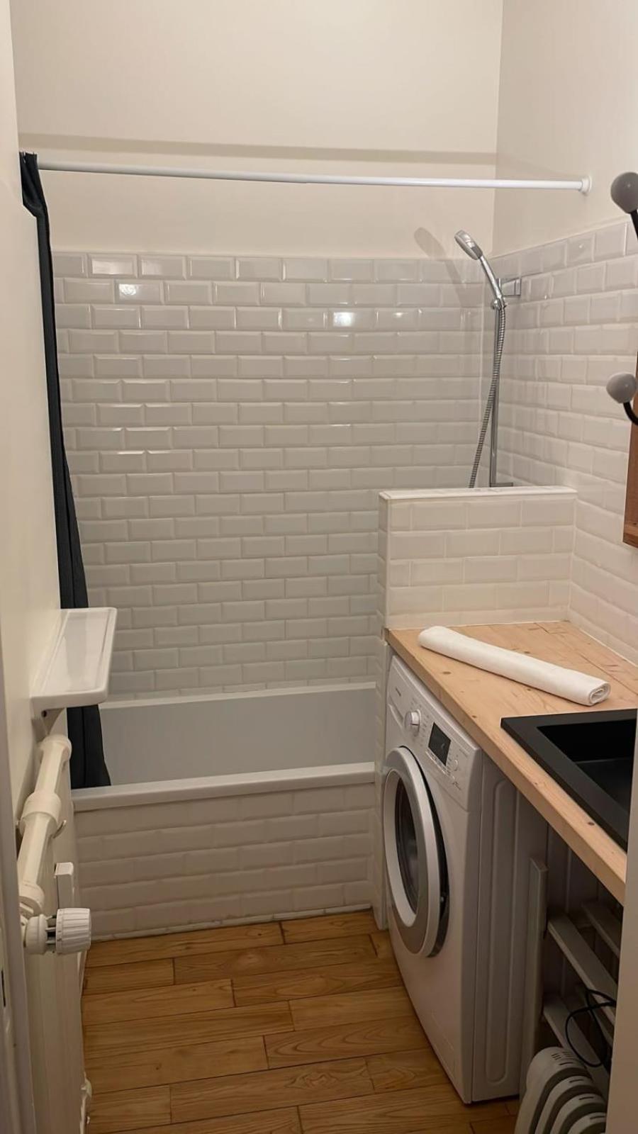 Grand 5 Pièces Avec Garage En Plein Centre Appartement *